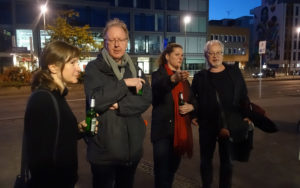 corona-party-900×563